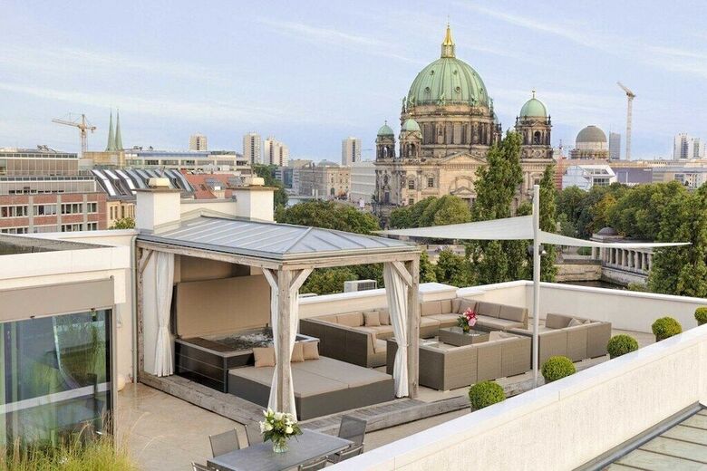 Monbijou Penthouse By Suite.030 High Class Apartments