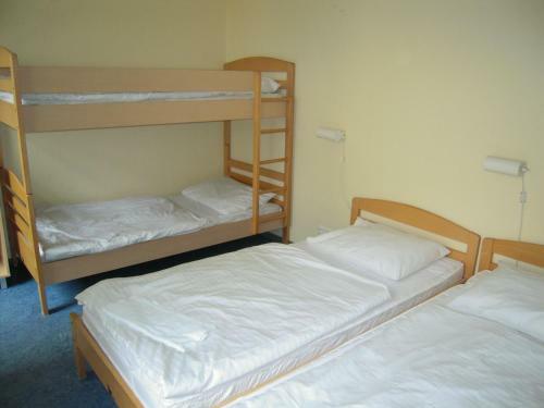 Happy Go Lucky Hotel + Hostel Sch�neberg