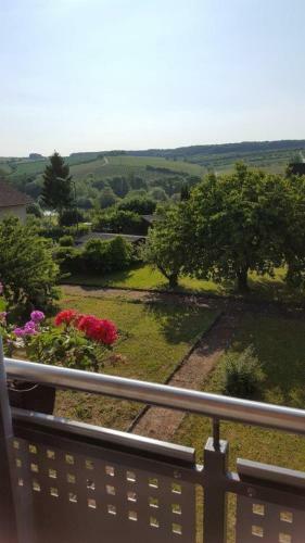 Apartamentos Weingut Herbert Schuler - Ferienwohnungen G�stehaus B�rbel