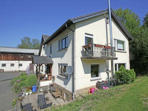 Quaint Holiday Home In Katzwinkel Near River