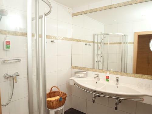 Harmony's Hotel Pr�gant