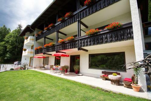 Hostal Hotel Garni Haus Sonnblick