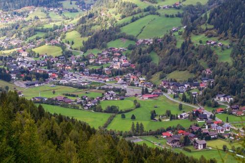 Hostal Hotel Garni Haus Sonnblick