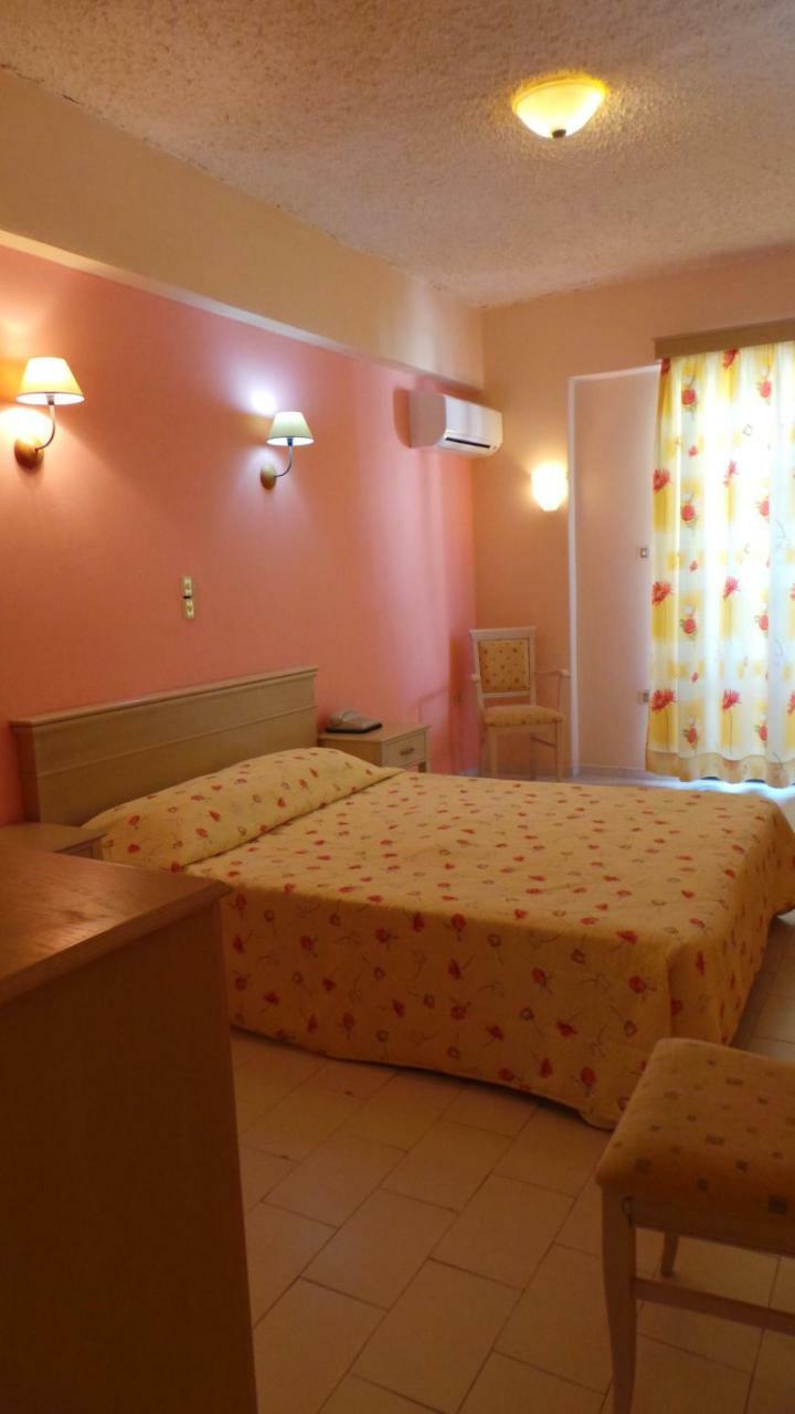 Hotel Seven Stars