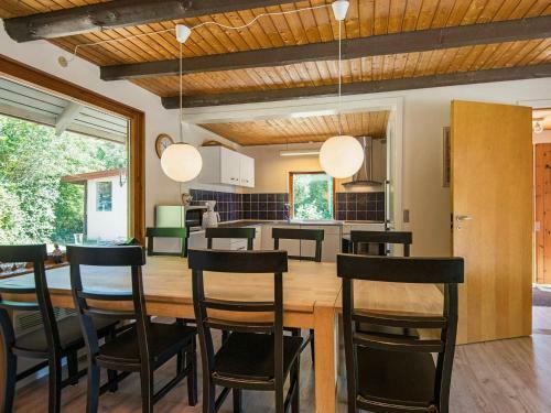 Four-bedroom Holiday Home In Alling�bro 1