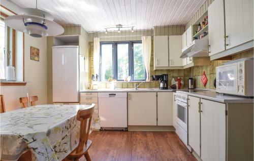 Three-bedroom Holiday Home In Humble