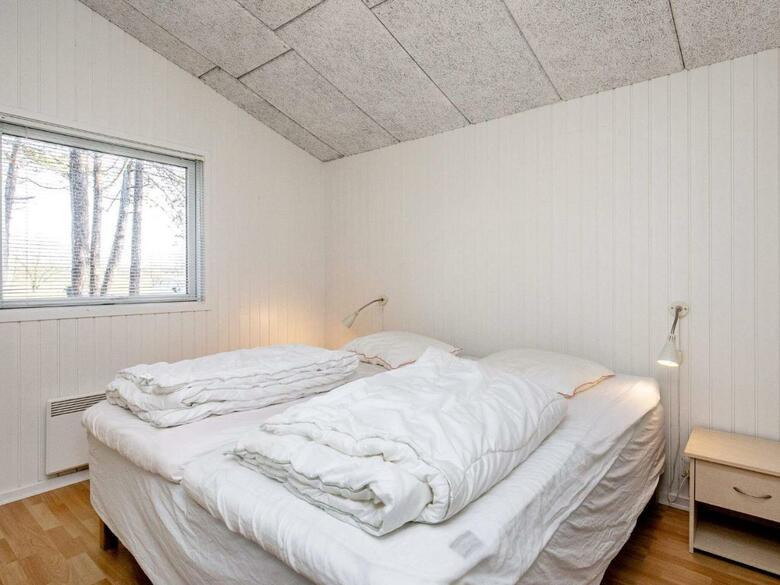 Six-bedroom Holiday Home In Humble