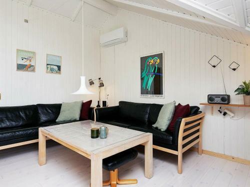 Holiday Home Humble XIII