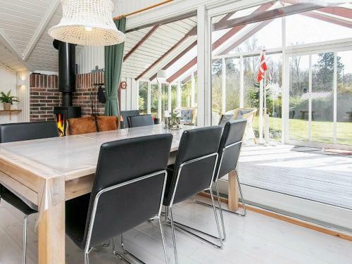 Holiday Home Humble XIII