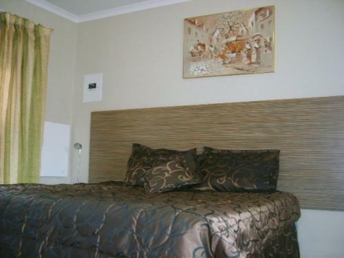Hostal All Are Welcome Guest House
