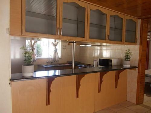 Hostal All Are Welcome Guest House