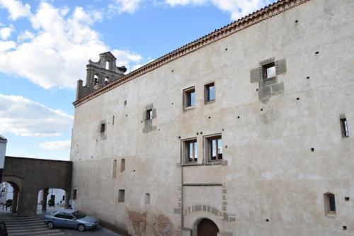 Hostal Sierra De Tentud�a