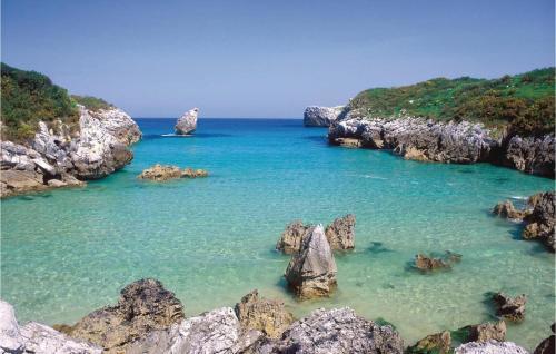 Three-bedroom Apartment In Posada De Llanes