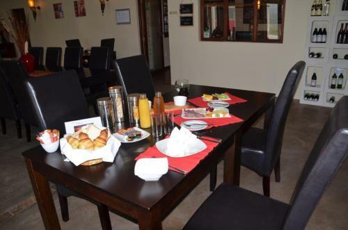 Hostal 3 Flavours Guest House