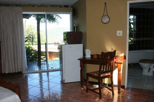 Hostal Columbus Guest House
