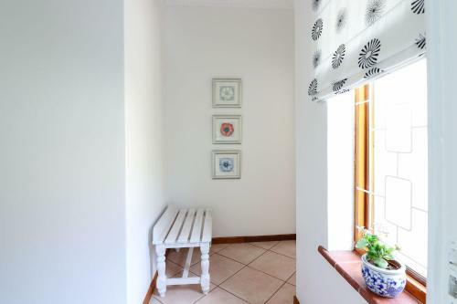 Hostal A Tuscan Villa Guest House