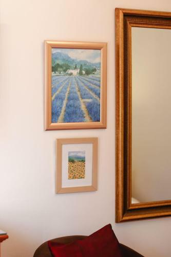 Hostal A Tuscan Villa Guest House