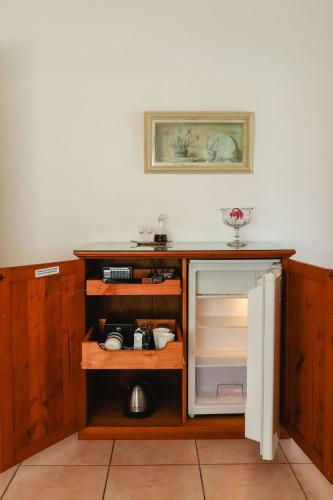 Hostal A Tuscan Villa Guest House