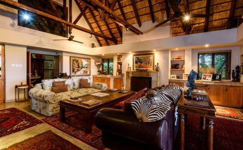 Lodge Khaya Ndlovu Manor House