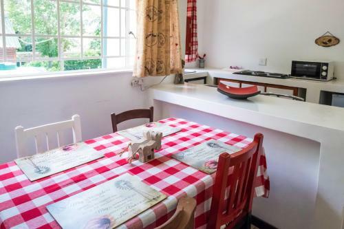 Hostal Peace Corner Cottages