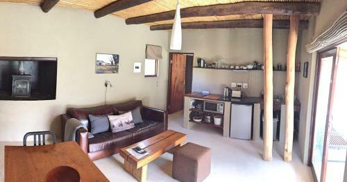 Hostal River View Cottages