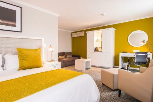 Simon's Town Quayside Hotel