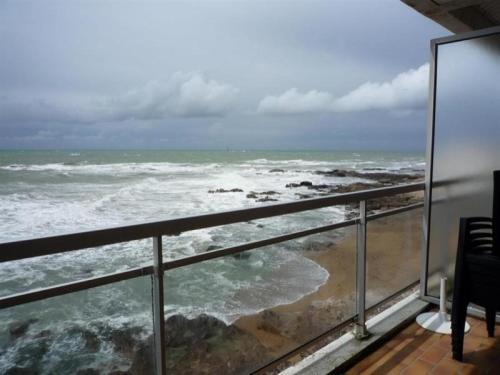 Rental Apartment La Chaume " Plein Ocean"