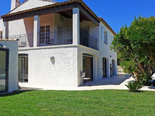 Holiday Home Les Arbousiers