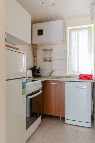Kenese Gy�ngye Apartmanh�z