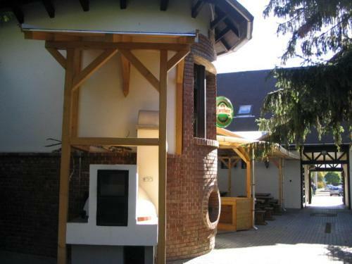 Hostal Vincell�r Panzi� �s �tterem