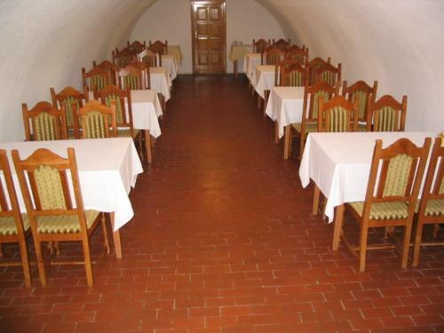 Hostal Vincell�r Panzi� �s �tterem