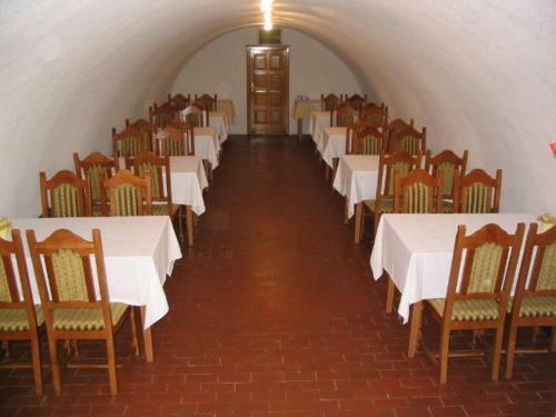 Hostal Vincell�r Panzi� �s �tterem