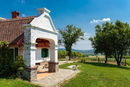 �reghegyi Apartman