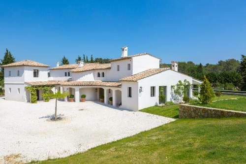 Mougins Villa Sleeps 10 Pool Air Con Wifi