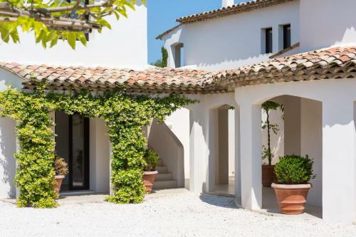 Mougins Villa Sleeps 10 Pool Air Con Wifi
