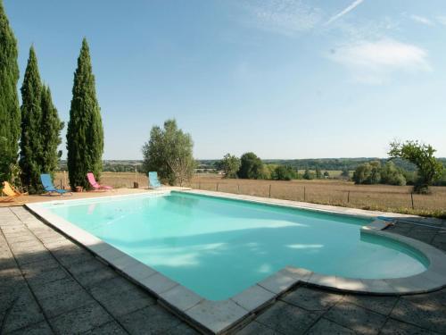 Upscale Mansion In Neuffons With Swimming Pool And Garden