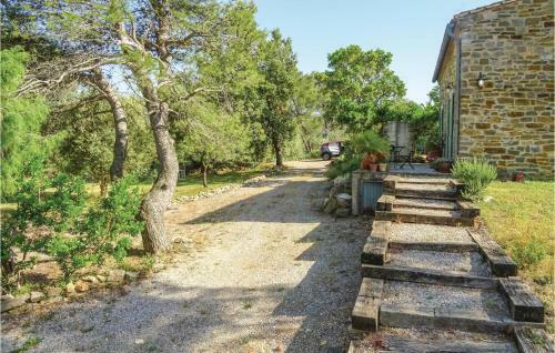 Five-bedroom Holiday Home In Ribaute