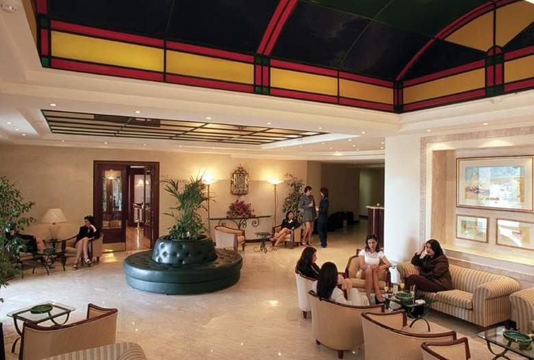Grand Hotel