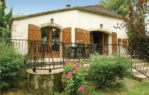 Thirteen-bedroom Holiday Home In St. Medard de Mussidan