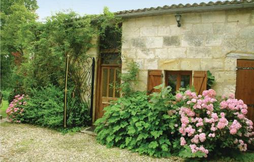 Thirteen-bedroom Holiday Home In St. Medard de Mussidan