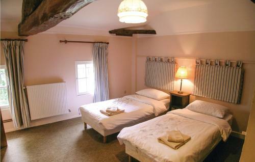 Thirteen-bedroom Holiday Home In St. Medard de Mussidan