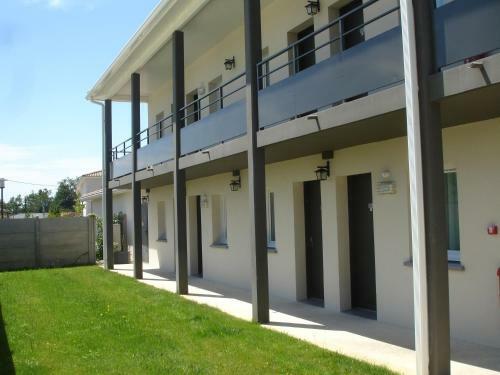 Hotel H�tel Restaurant Les Bruy�res