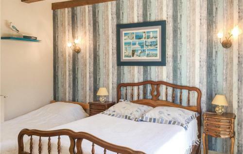Three-bedroom Holiday Home In St. Michel En L'herm