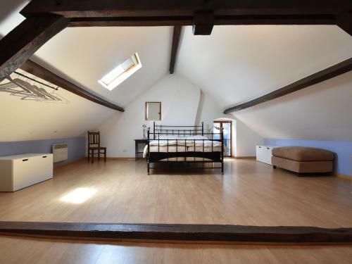 Holiday Home Maison De Vacances - R�milly