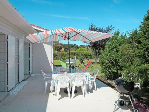 Holiday Home Ludovic Trarieux (svv120)