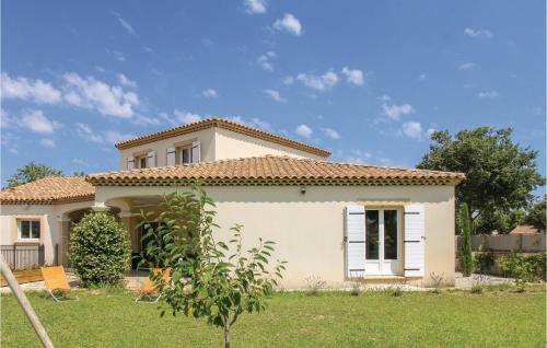 Five-bedroom Holiday Home In Sorgues