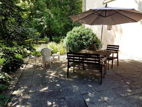 Ch�teau Mesny Gite Au Fil Des Pages