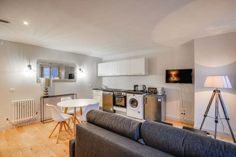 Aparthotel Apparts De L'oncle Louis