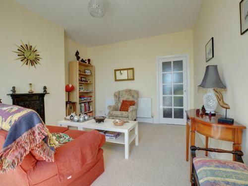 Panoramic Apartment In Bexhill Kent With Balcony