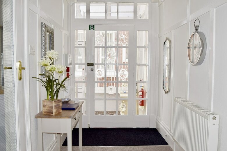 Hostal Avenue Guest House